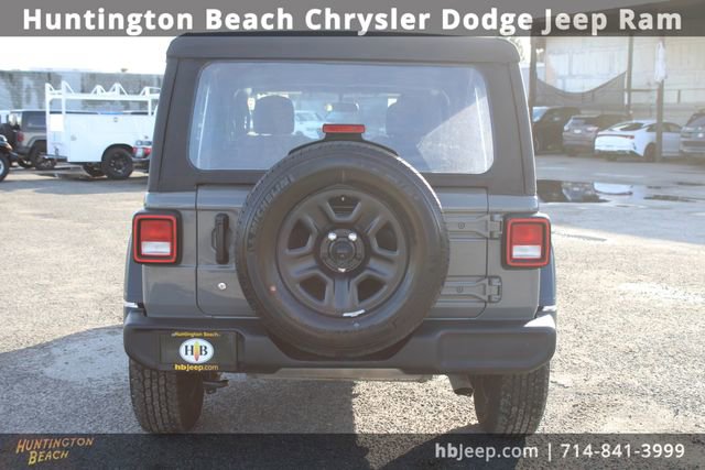Used 2023 Jeep Wrangler Unlimited Sport AWD/4WD image 5