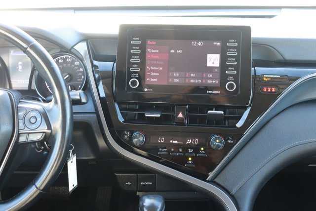 Used 2023 Toyota Camry SE image 14