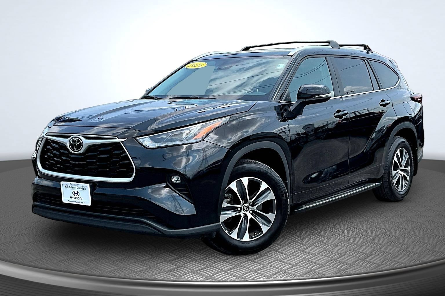 Used 2024 Toyota Highlander XLE