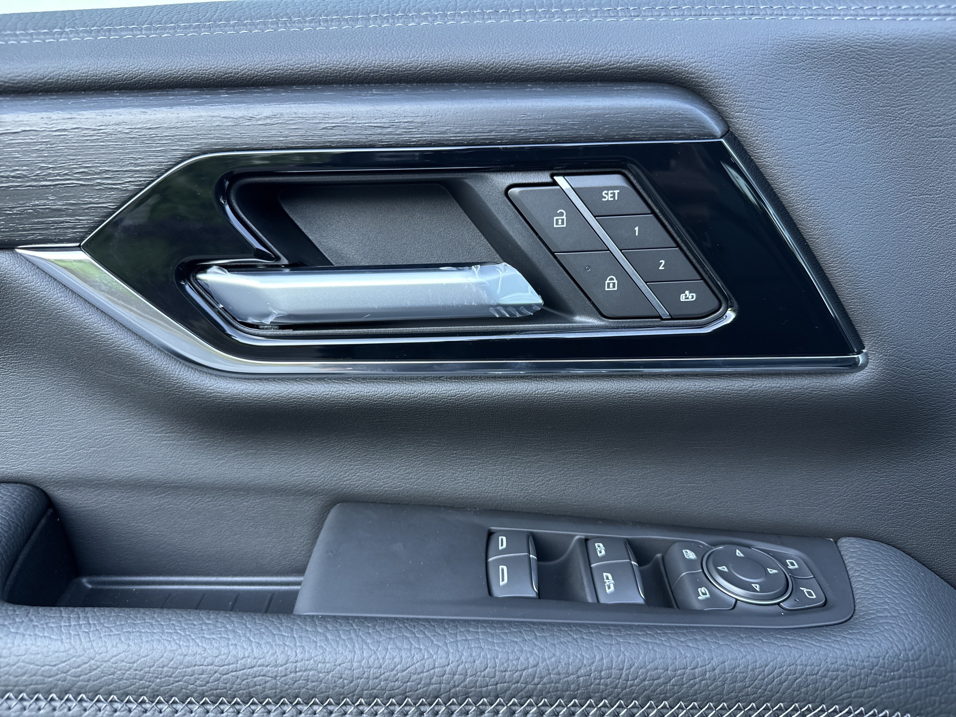 New 2026 GMC Yukon Denali AWD/4WD image 15