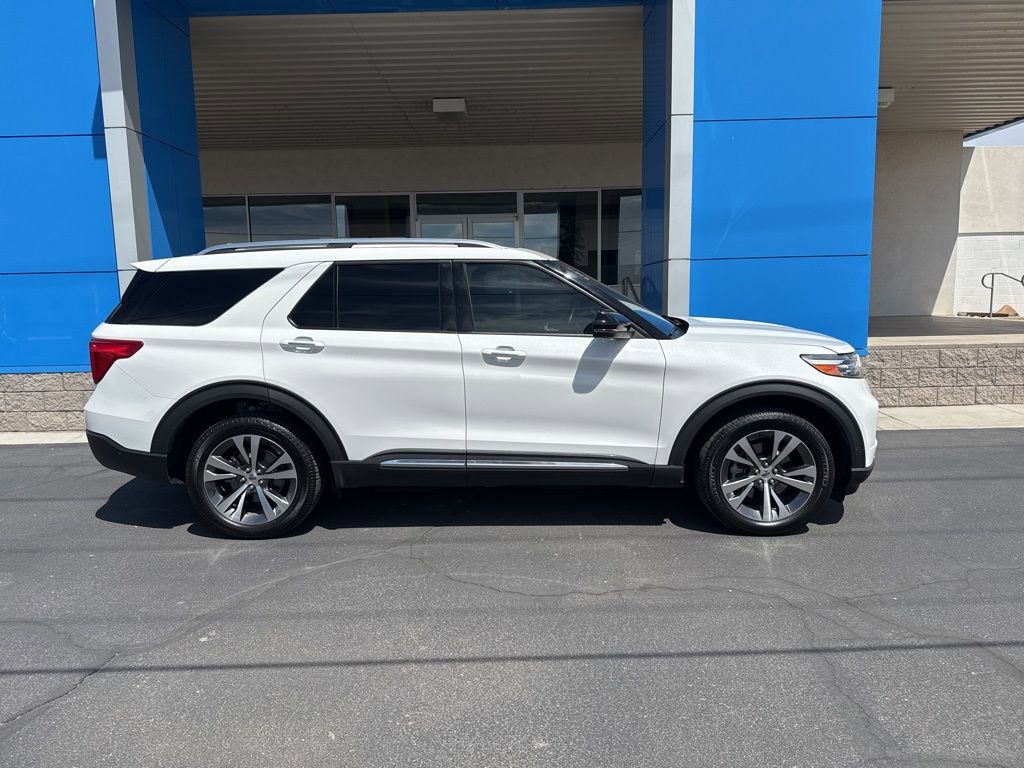 Used 2020 Ford Explorer Platinum AWD/4WD image 2