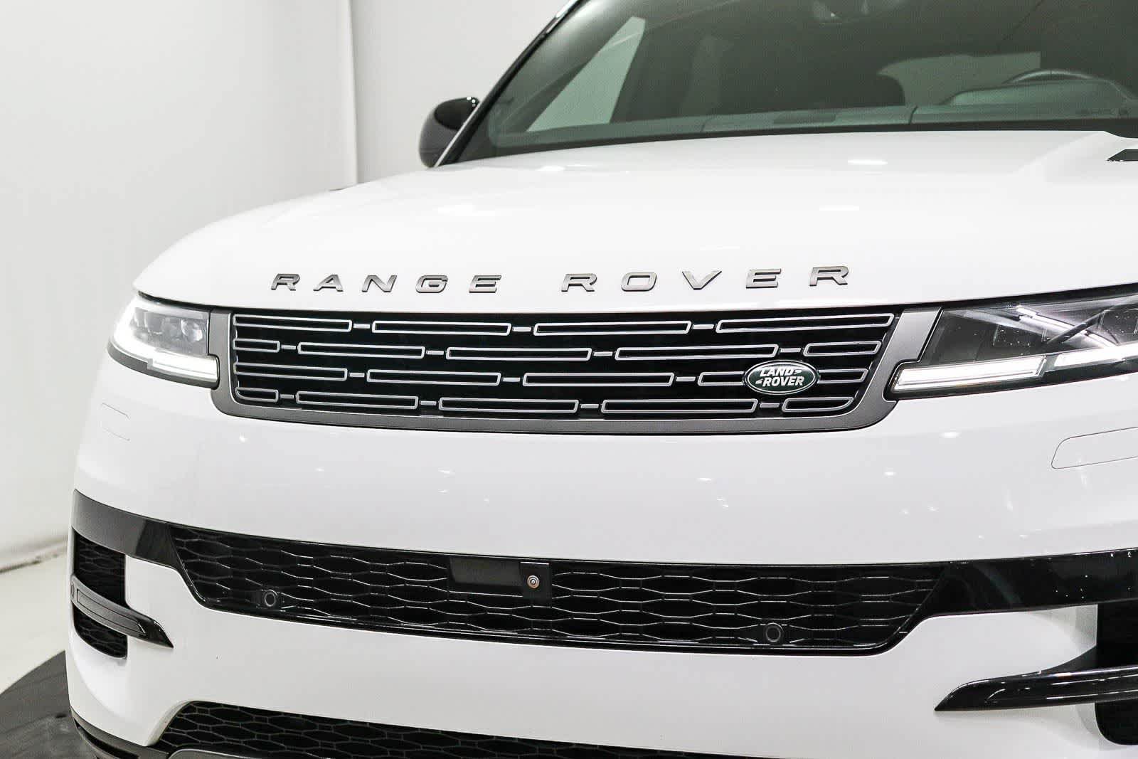Used 2024 Land Rover Range Rover Sport SE AWD/4WD image 8