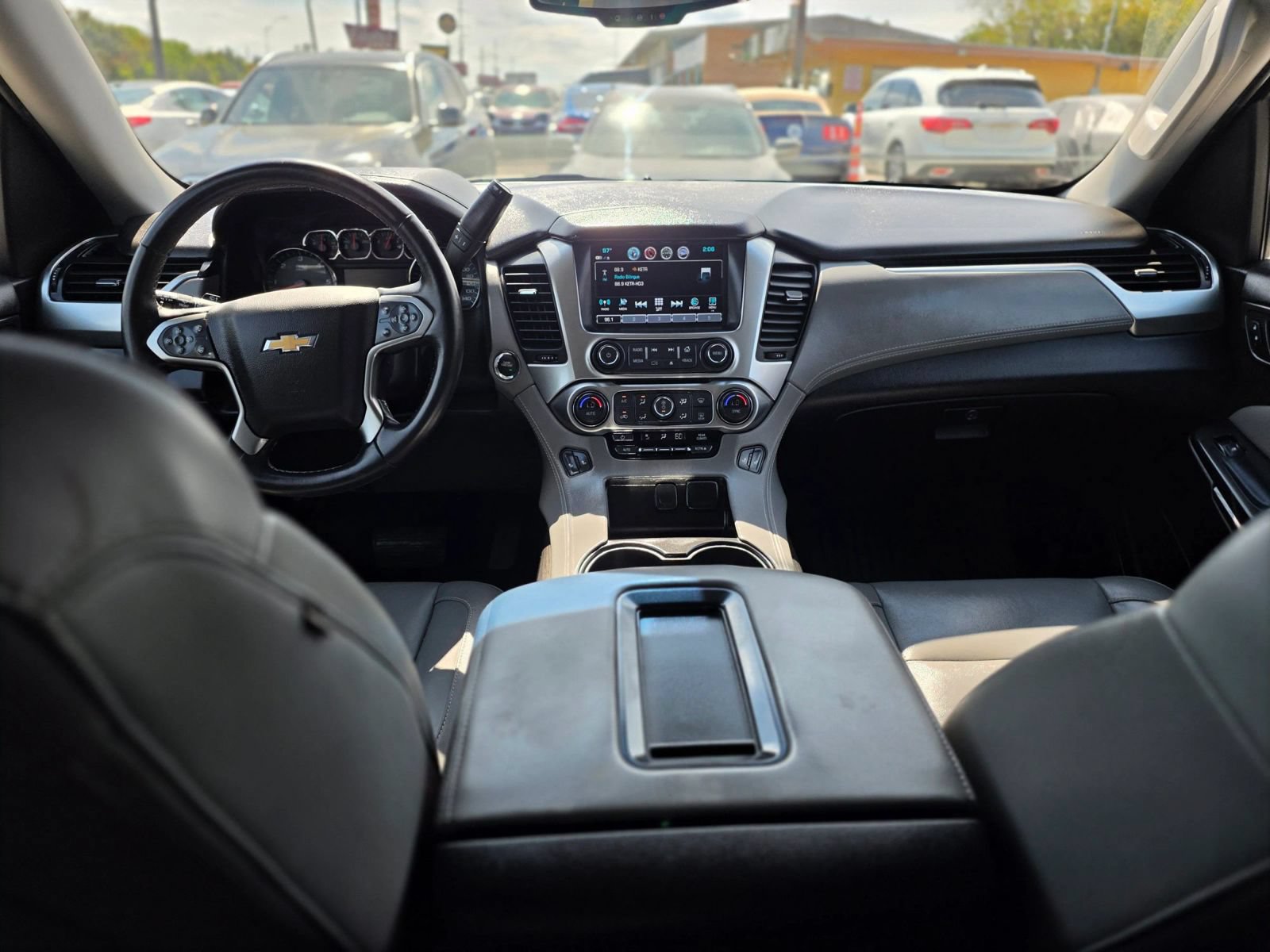 Used 2019 Chevrolet Tahoe LT w/ LT Signature Package RWD image 9