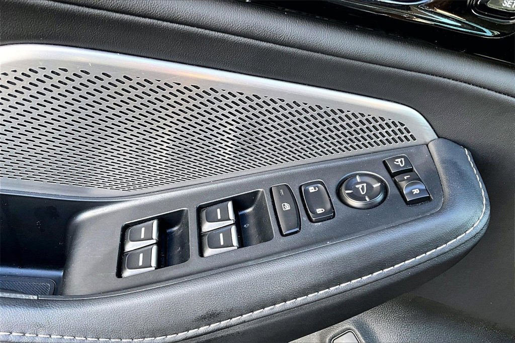 Used 2023 Acura MDX SH-AWD w/ Technology Package image 29