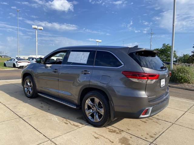 Used 2017 Toyota Highlander Limited Platinum AWD/4WD image 8