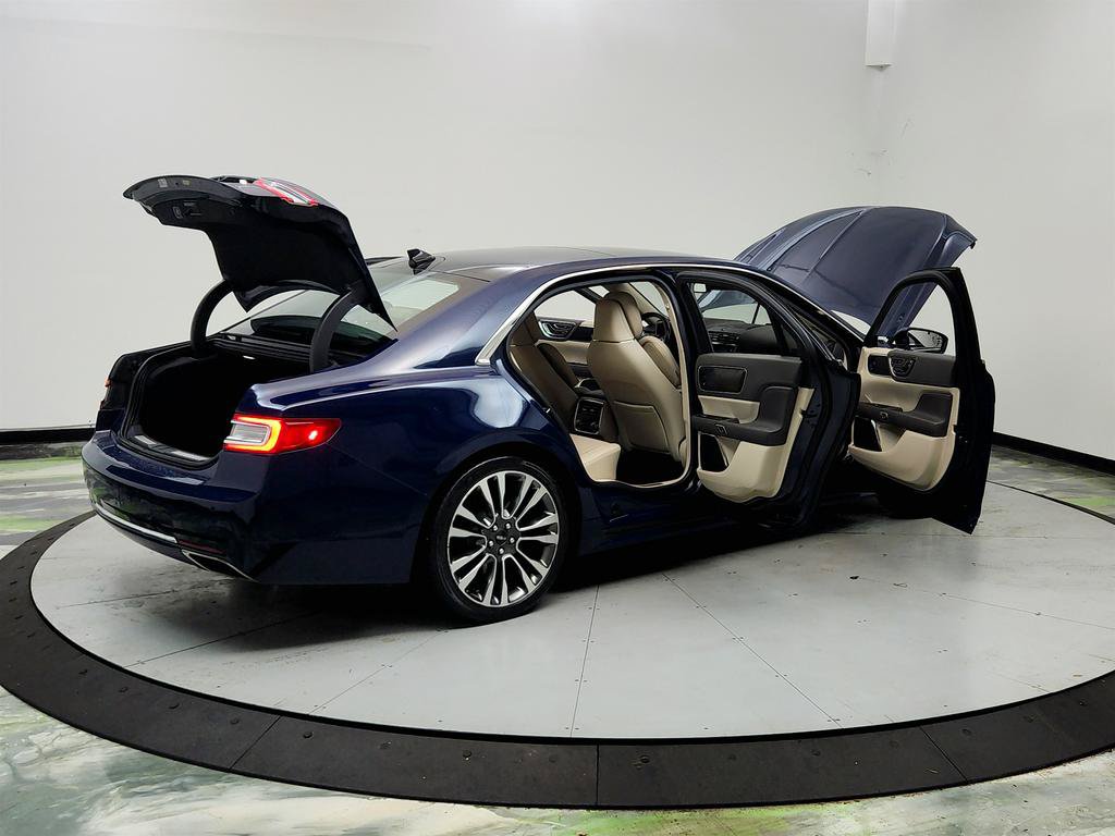 Used 2018 Lincoln Continental Reserve AWD/4WD image 11
