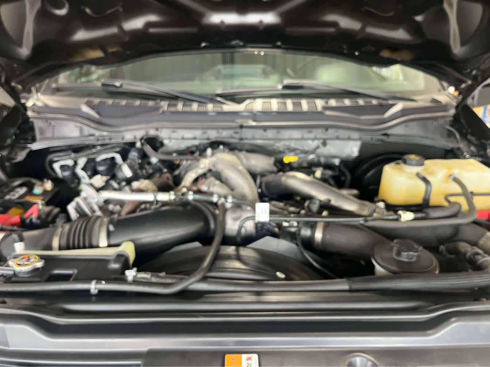 Used 2022 Ford F350 Lariat w/ Chrome Package image 48