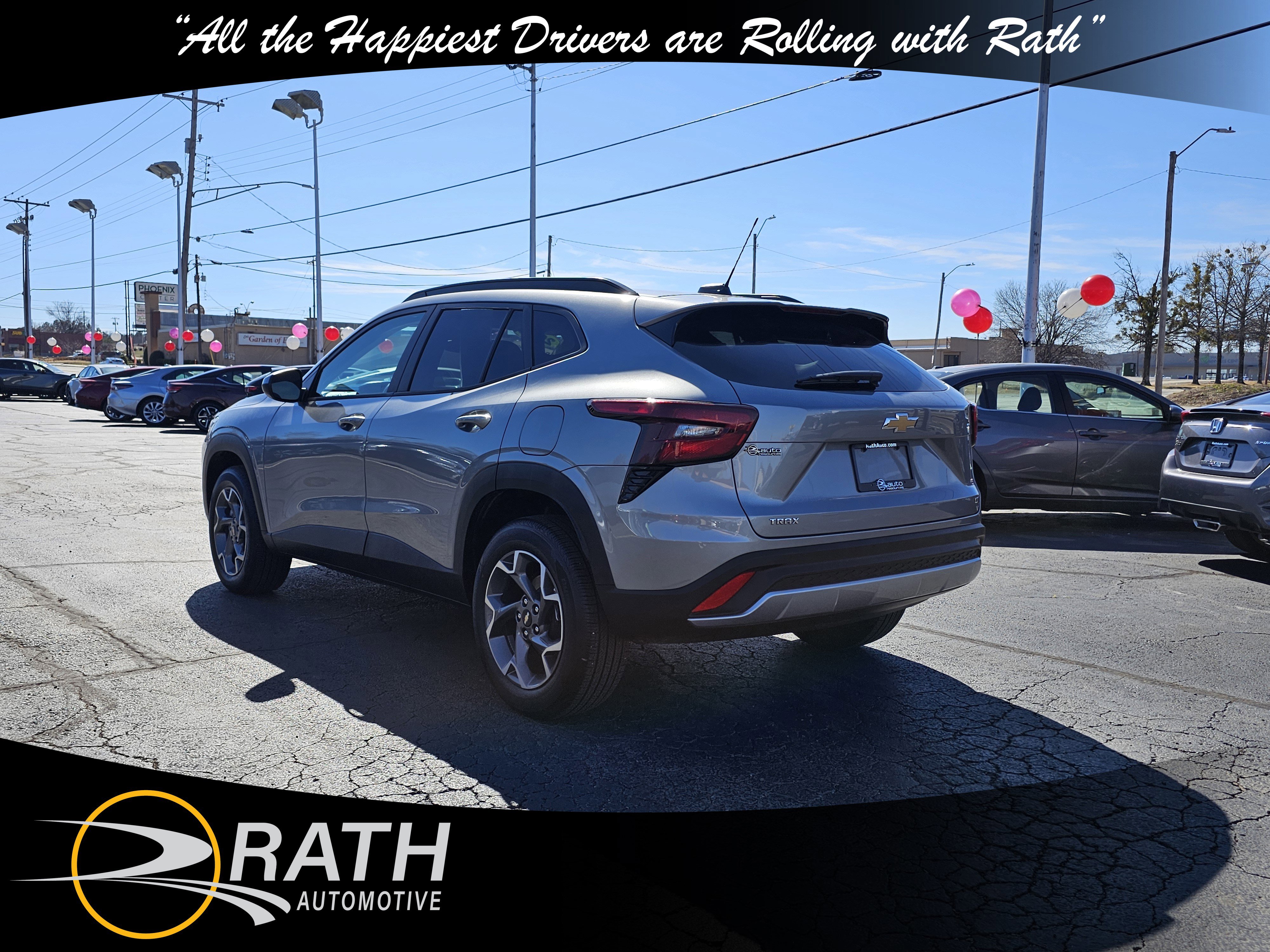 Used 2025 Chevrolet Trax LT image 8