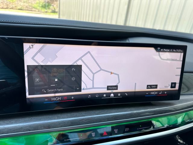 Used 2023 BMW 740i w/ Parking Assistance Package image 34