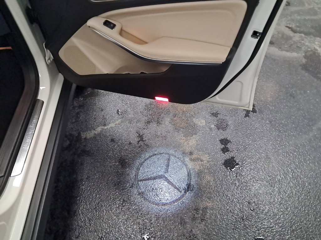 Used 2018 Mercedes-Benz GLA 250 4MATIC image 31