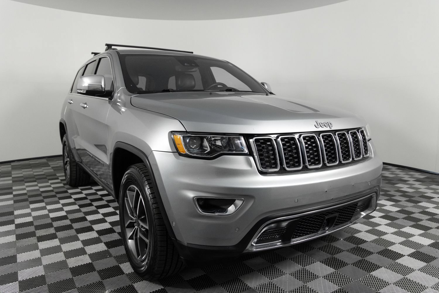Used 2021 Jeep Grand Cherokee Limited AWD/4WD image 10