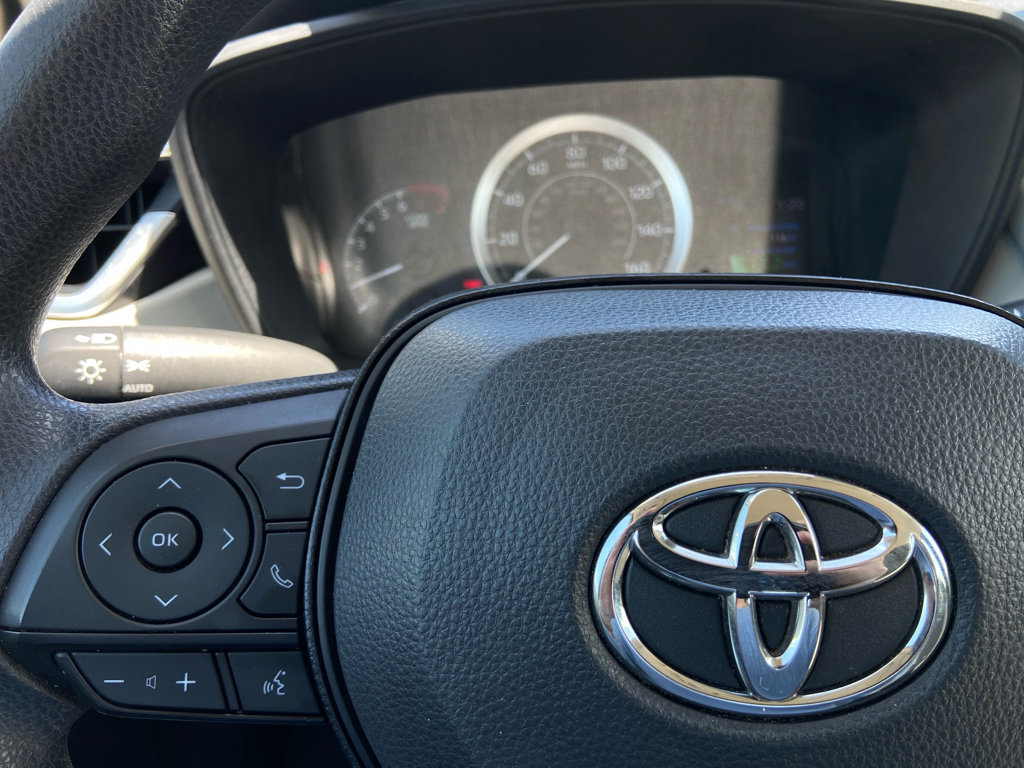 Used 2021 Toyota Corolla LE w/ Carpet Mat Package (TMS) FWD image 13