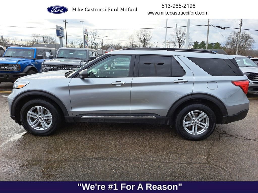 Certified 2022 Ford Explorer XLT w/ Equipment Group 202A image 2