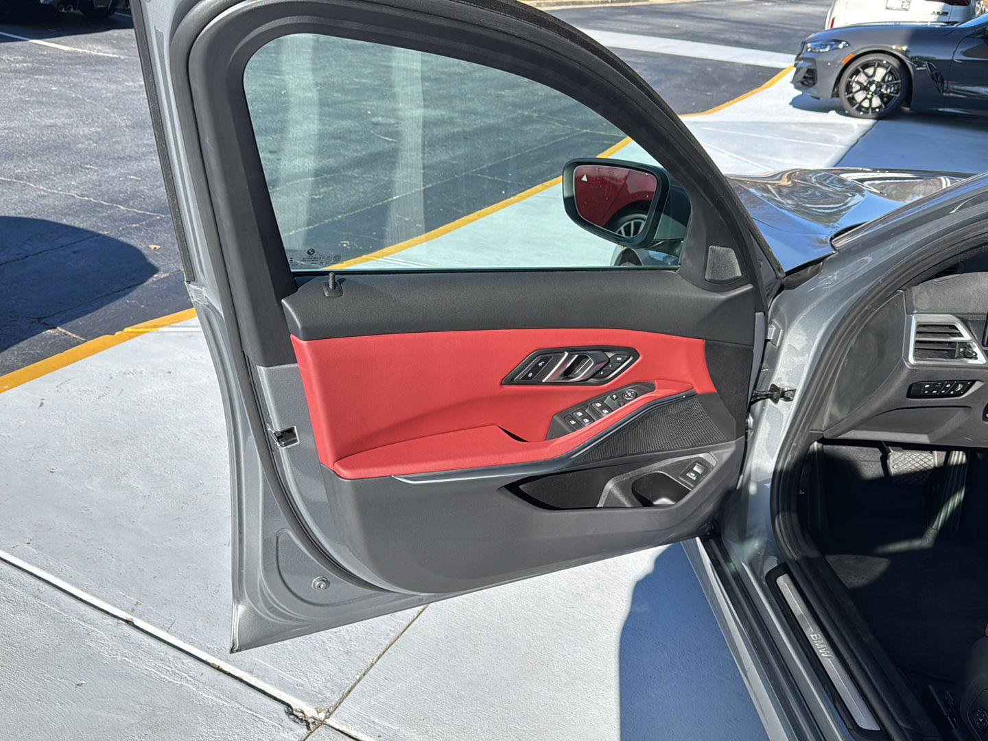 Used 2025 BMW 330i Sedan image 14