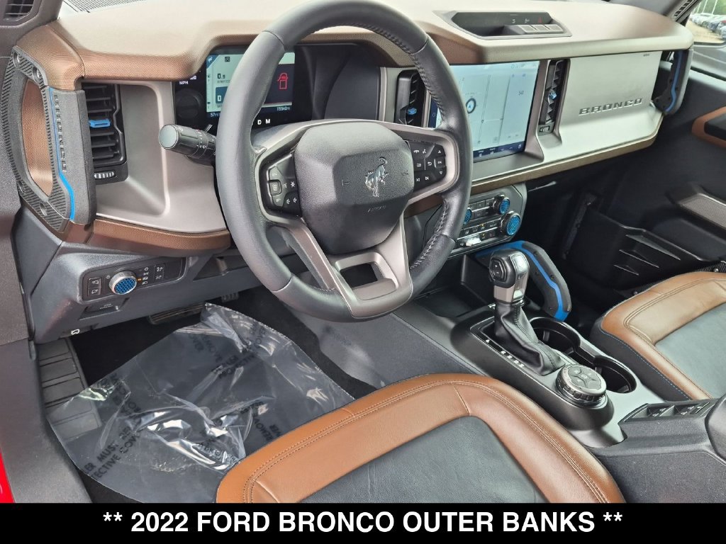 Used 2022 Ford Bronco Outer Banks AWD/4WD image 2