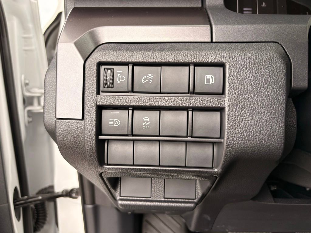 Used 2025 Toyota 4Runner SR5 AWD/4WD image 25