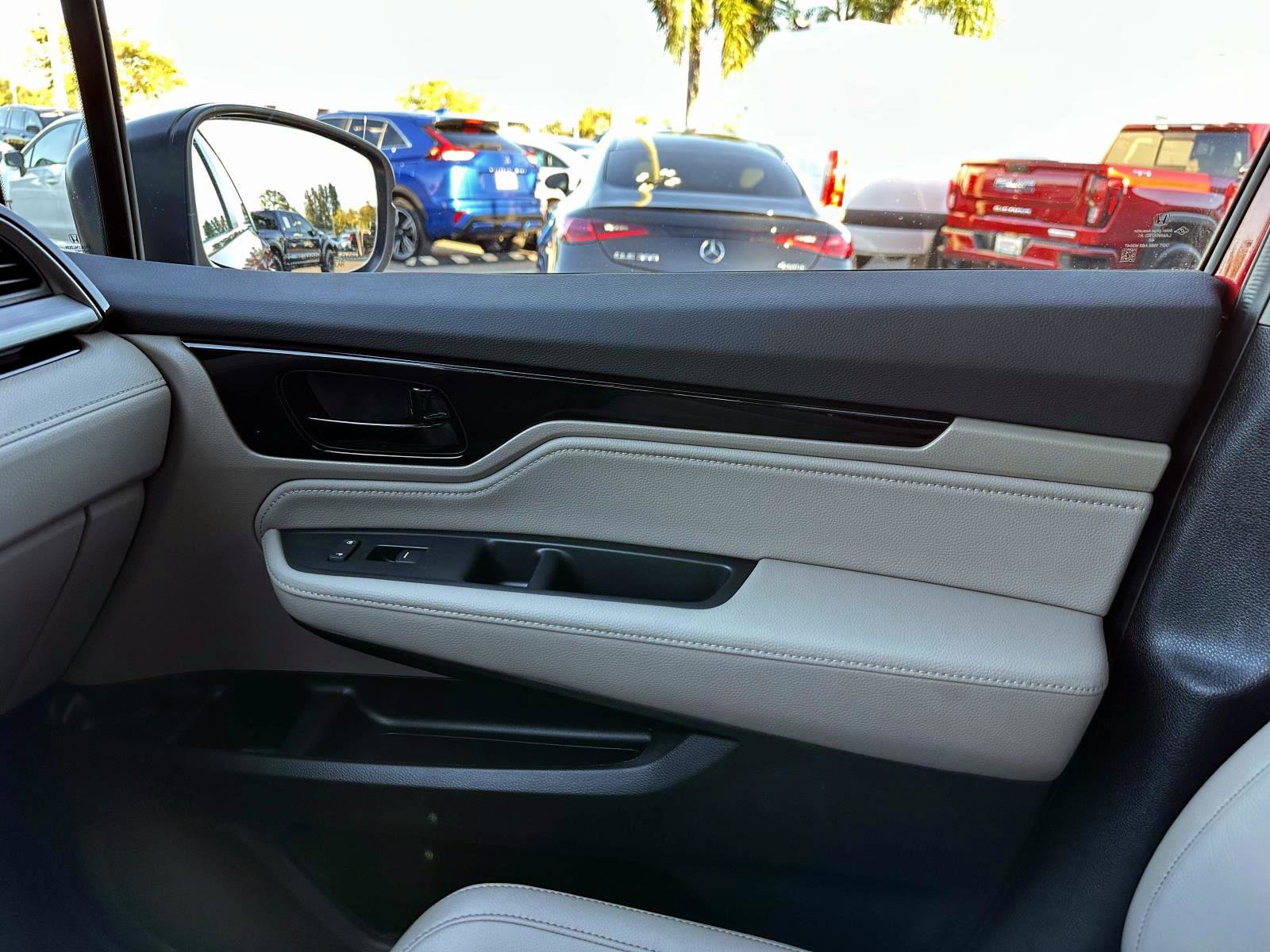 Used 2023 Honda Odyssey Touring image 24