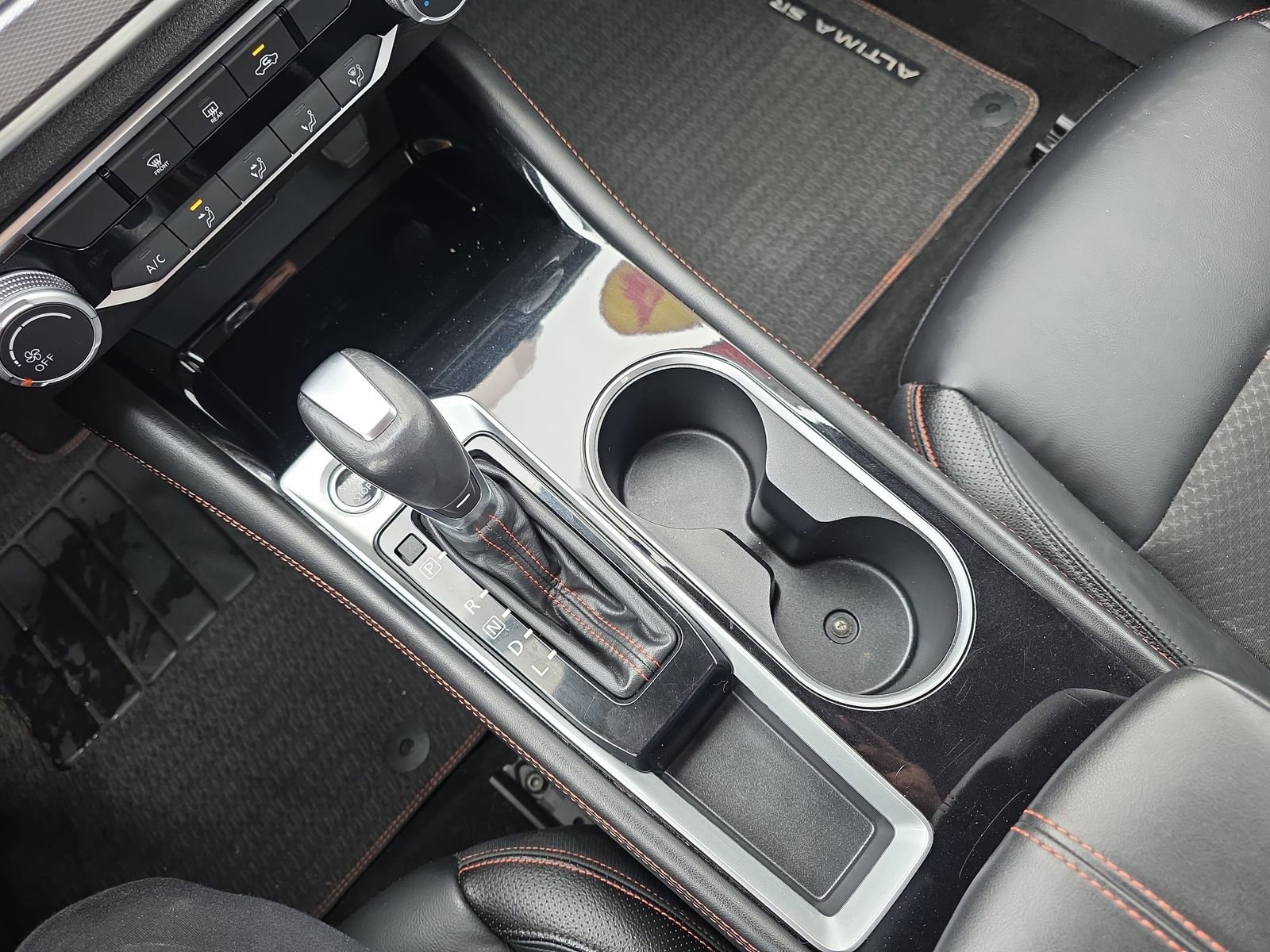 Used 2024 Nissan Altima 2.5 SR image 24