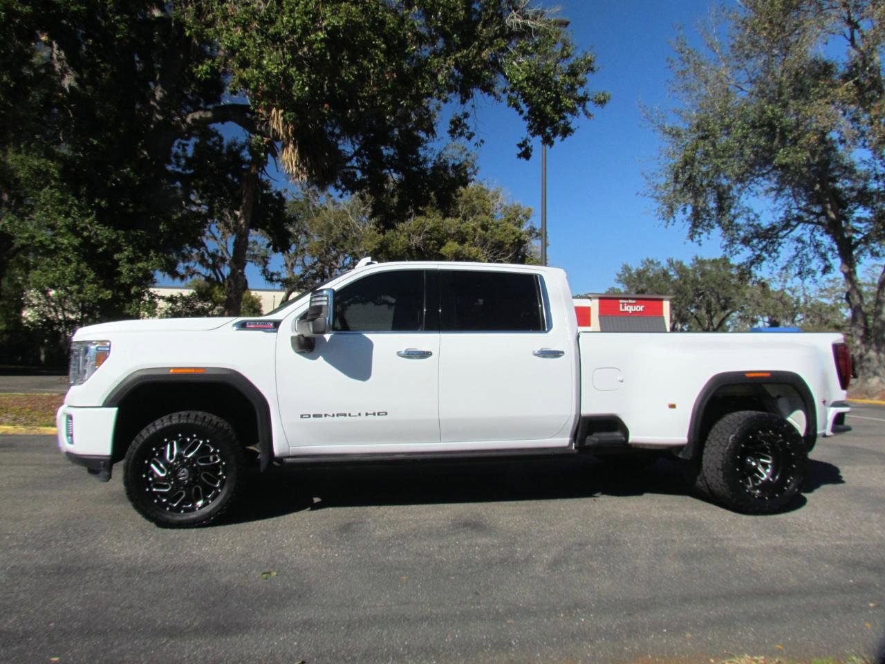 Used 2021 GMC Sierra 3500 Denali w/ Denali Ultimate Package image 6