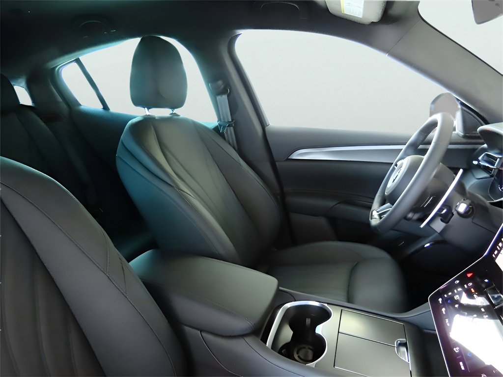 New 2024 Maserati Grecale GT image 9