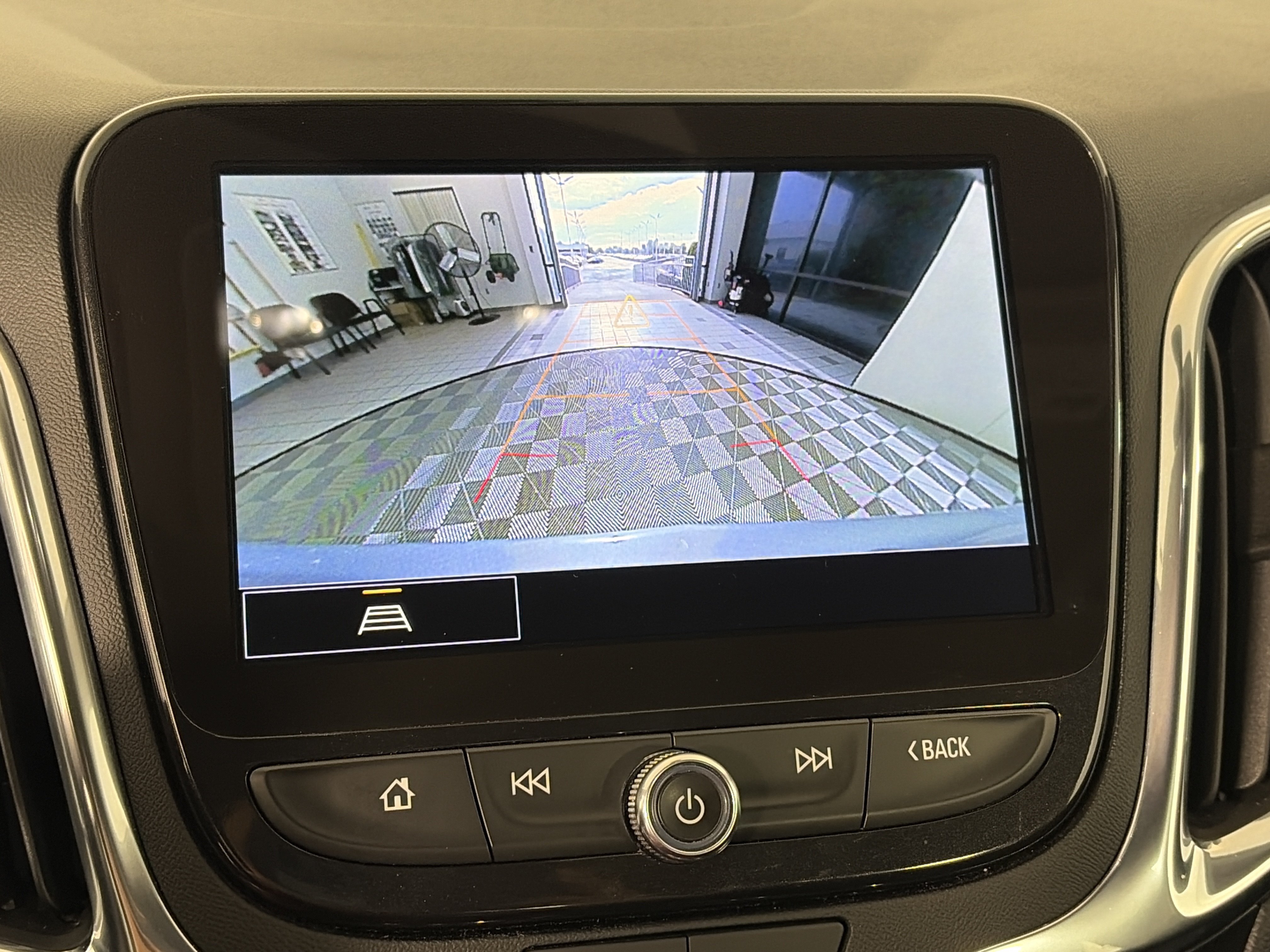 Used 2023 Chevrolet Equinox Premier AWD/4WD image 23