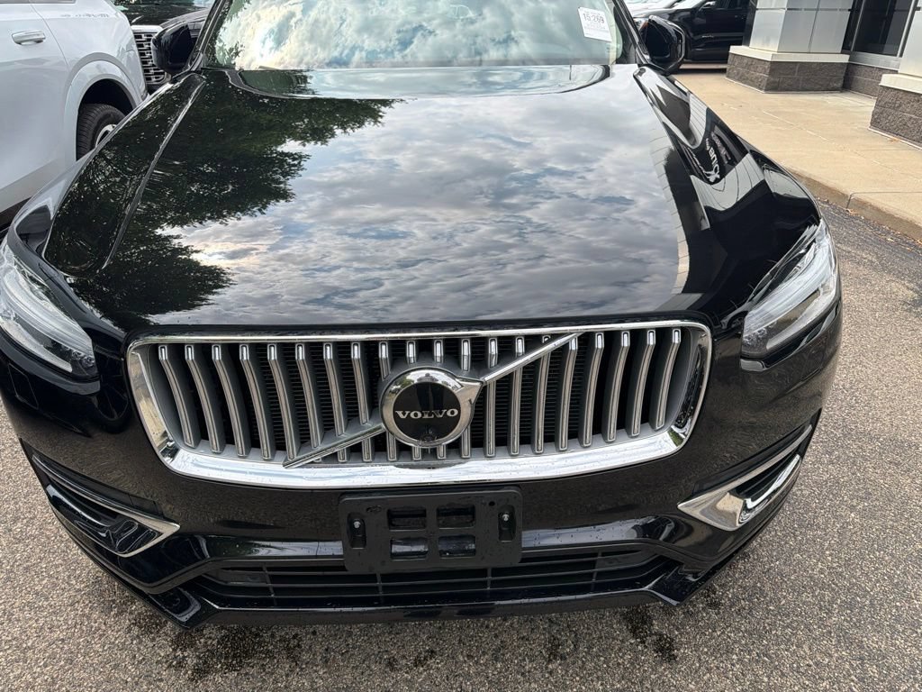 Used 2023 Volvo XC90 T8 Plus AWD/4WD image 12