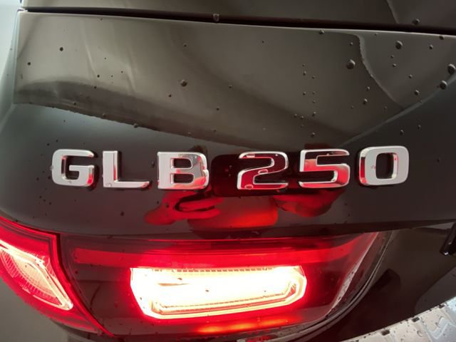 Used 2023 Mercedes-Benz GLB 250 image 26