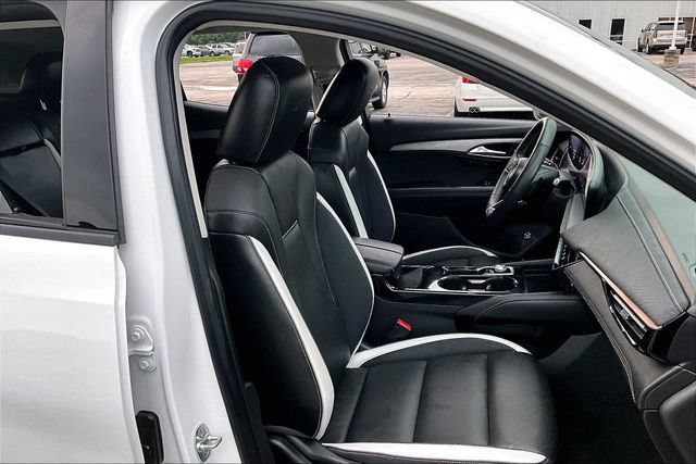 Used 2025 Buick Envision Sport Touring AWD/4WD image 29