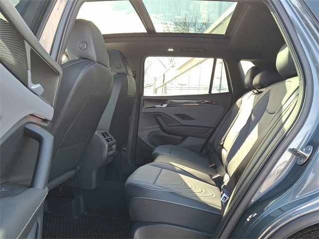 New 2026 Volkswagen Tiguan SE R-Line image 5