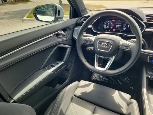 Certified 2025 Audi Q3 2.0T Premium w/ Convenience Package image 13