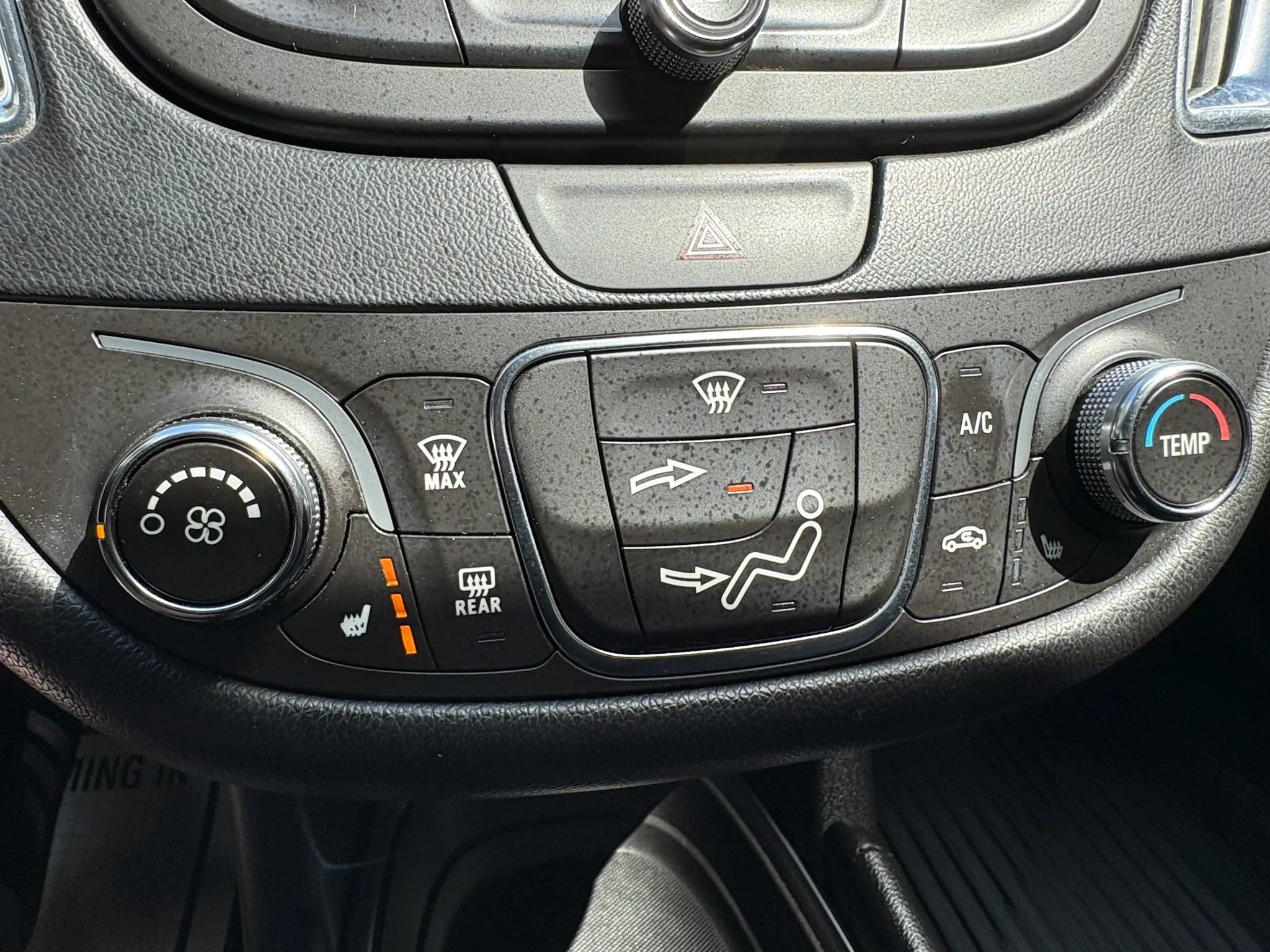 Used 2017 Chevrolet Malibu LT w/ Leather Package image 37