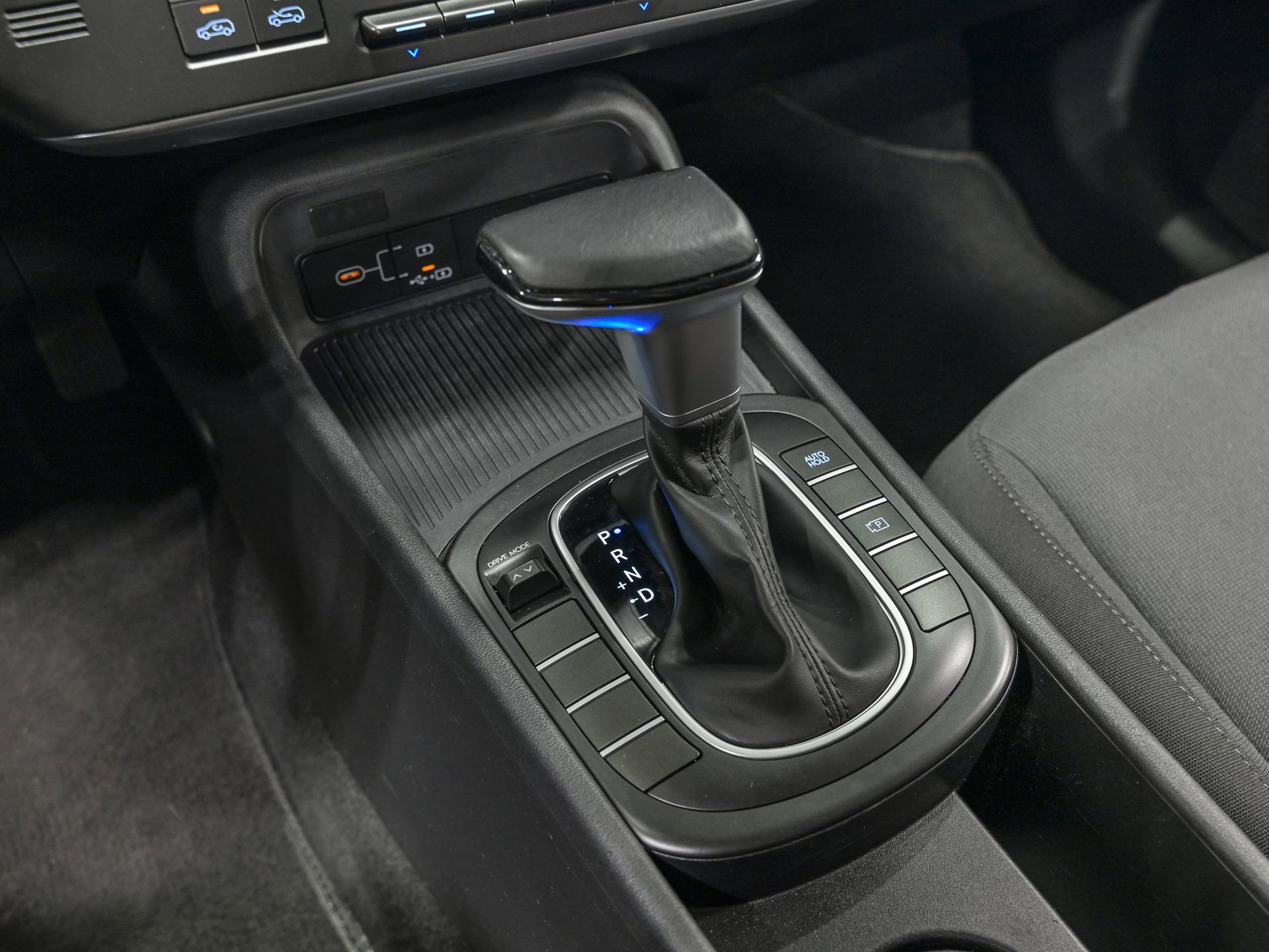 Used 2024 Hyundai Kona SEL FWD image 23
