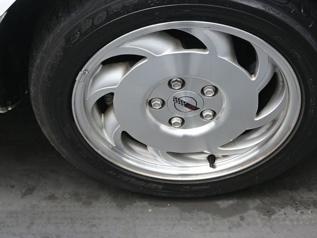 Used 1996 Chevrolet Corvette Convertible image 19