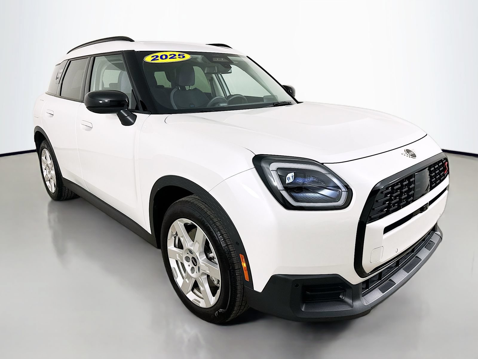 Used 2025 MINI Cooper Countryman S w/ Comfort Package Max AWD/4WD image 3