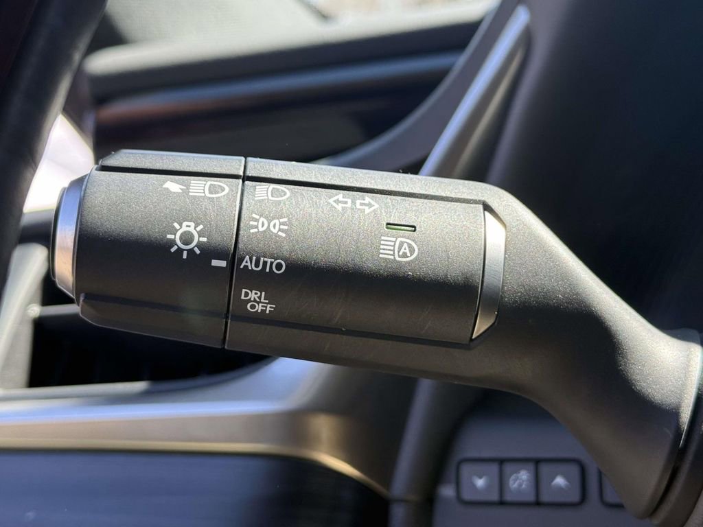 Used 2019 Lexus ES 350 w/ Premium Package image 24