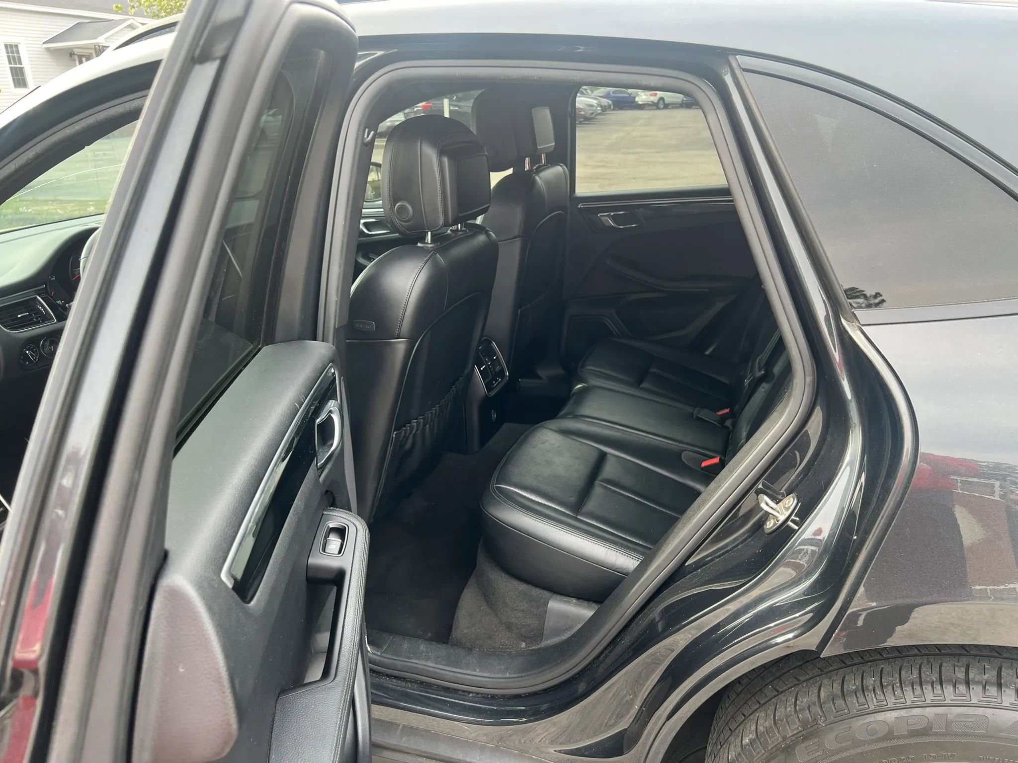 Used 2018 Porsche Macan Sport Edition image 7