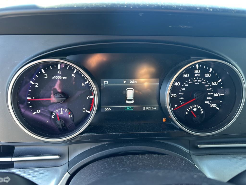 Used 2024 Kia Carnival LX image 23