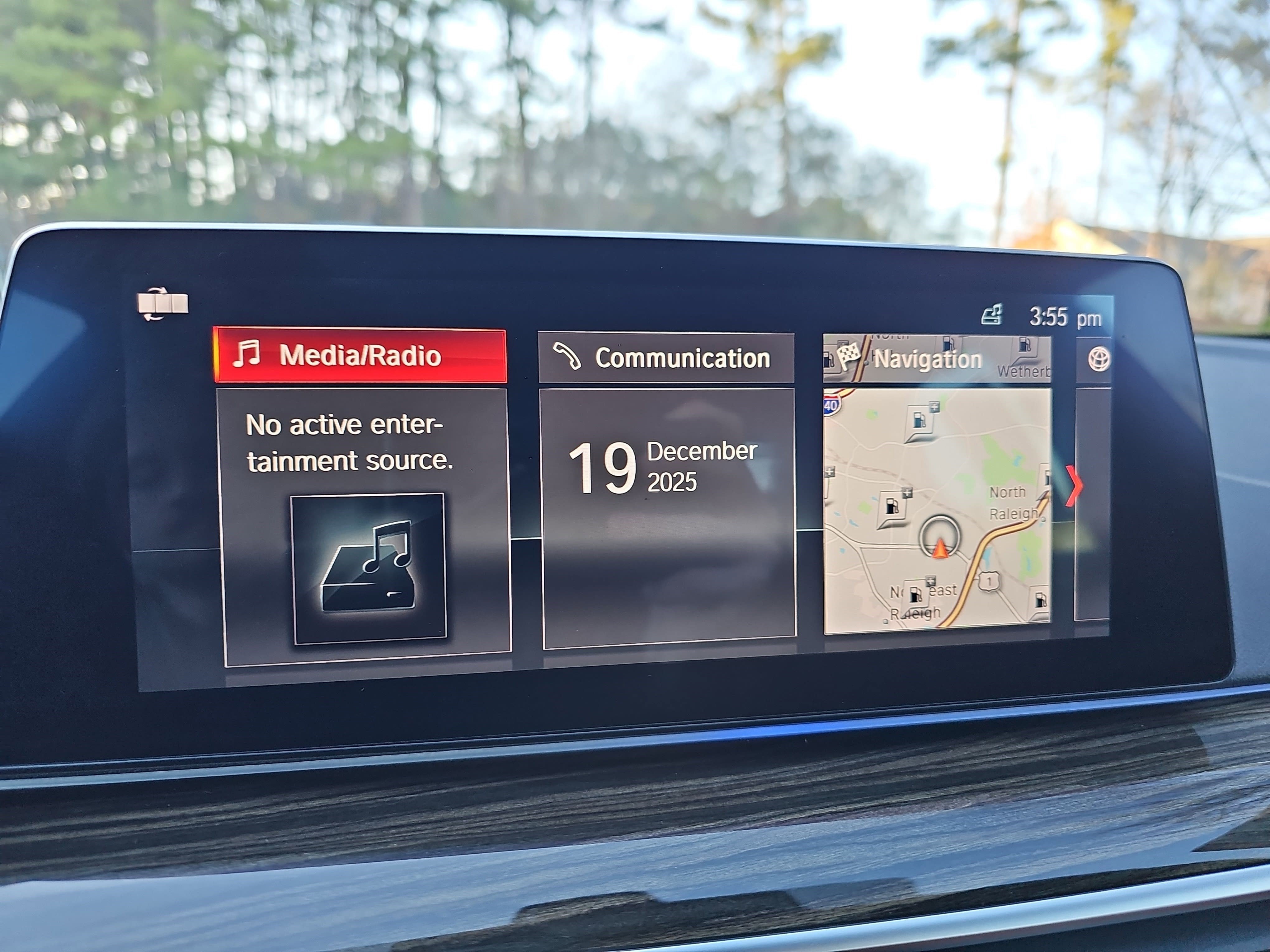 Used 2019 BMW 540i w/ Executive Package image 23