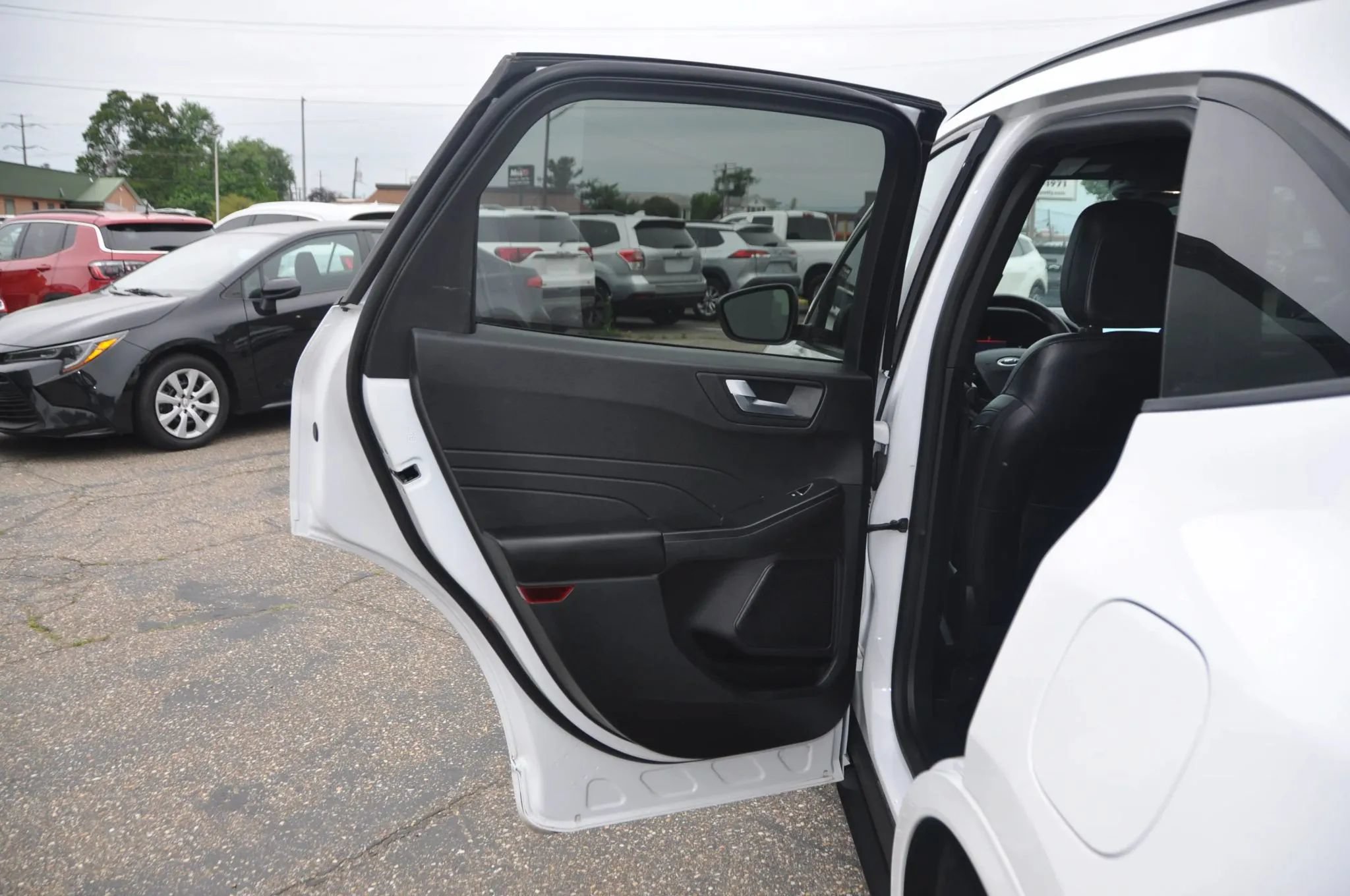 Used 2023 Ford Escape ST-Line FWD image 10