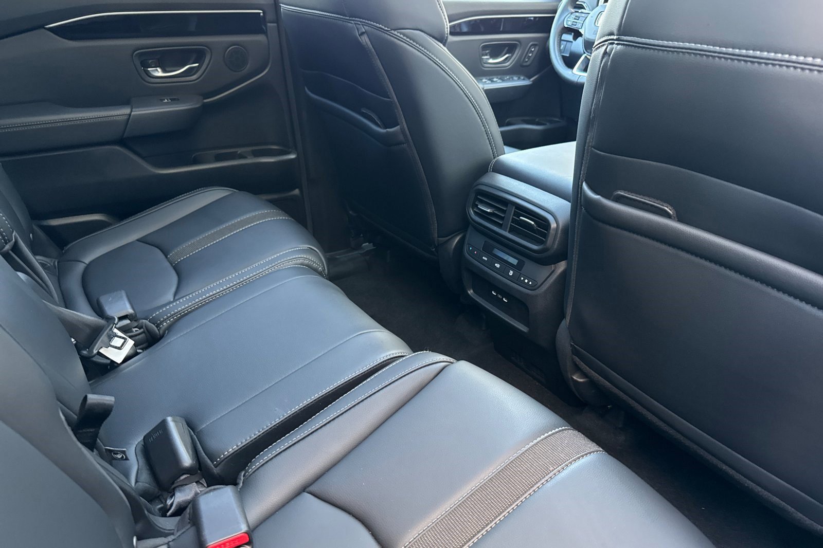 Certified 2025 Honda Pilot Touring image 30