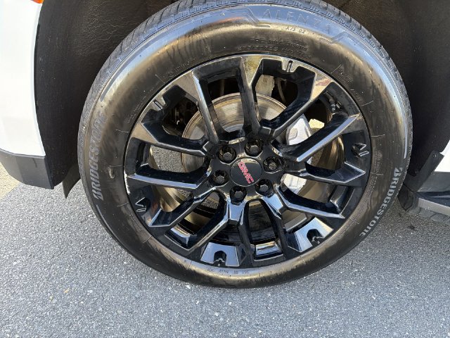 Used 2023 GMC Yukon Denali w/ LPO, Floor Liner Package AWD/4WD image 33