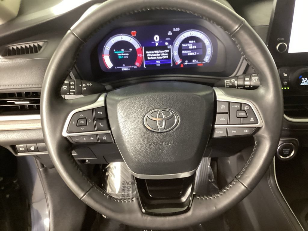 Used 2024 Toyota Grand Highlander AWD image 22