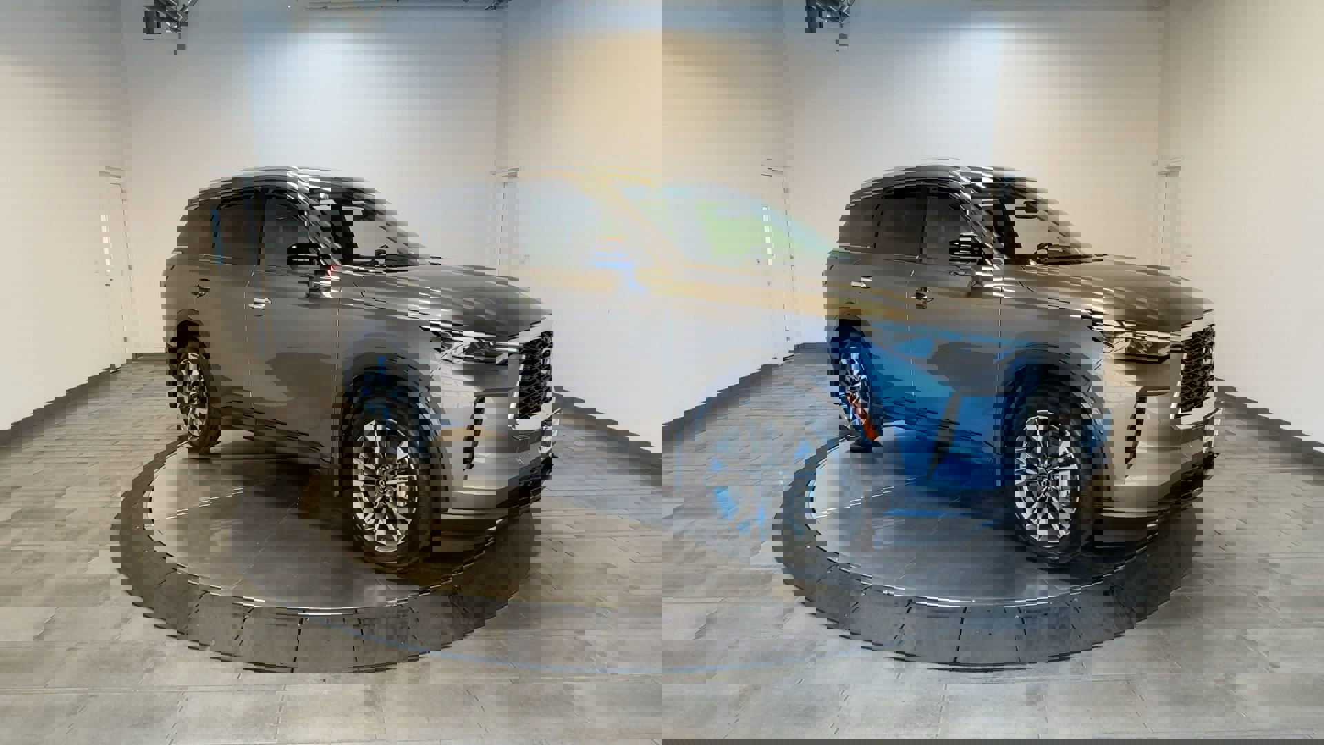 Certified 2025 INFINITI QX60 Luxe image 2