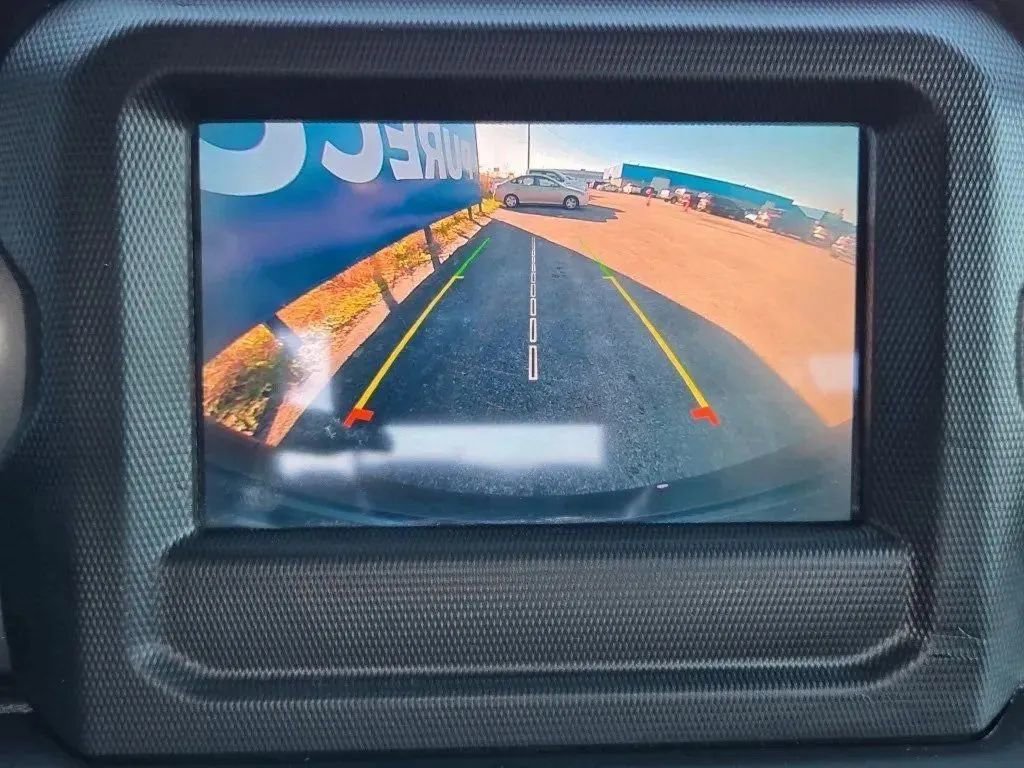 Used 2023 Jeep Wrangler Sport image 9