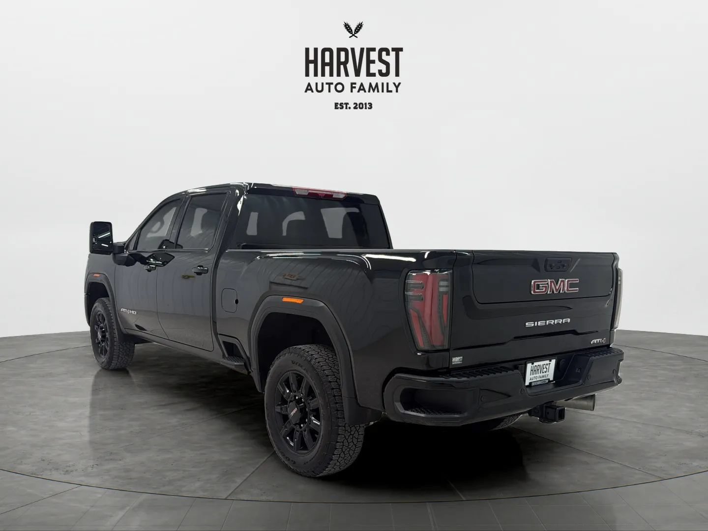 Used 2026 GMC Sierra 2500 AT4 AWD/4WD image 4