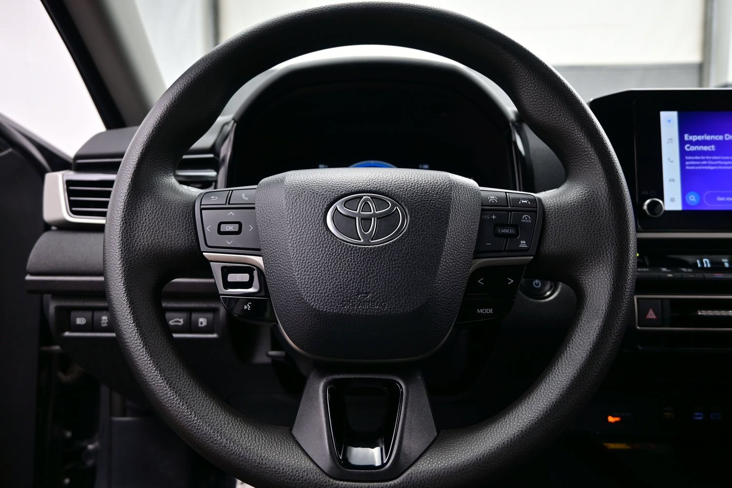 Used 2025 Toyota Camry LE FWD image 23