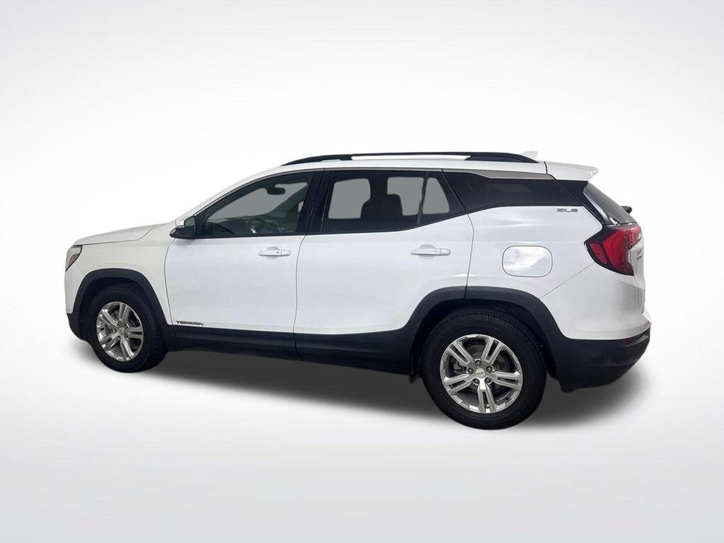 Used 2018 GMC Terrain SLE w/ Driver Convenience Package FWD image 9