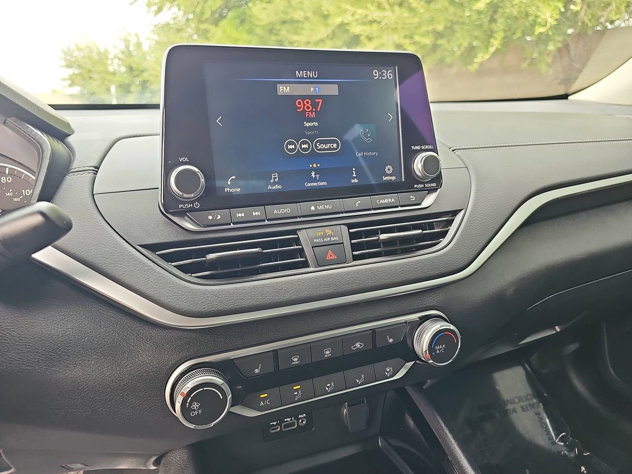 Certified 2022 Nissan Altima 2.5 SV w/ SV Premium Package FWD image 19