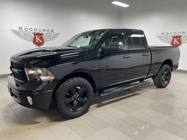 Used 2022 RAM 1500 Classic SLT image 3