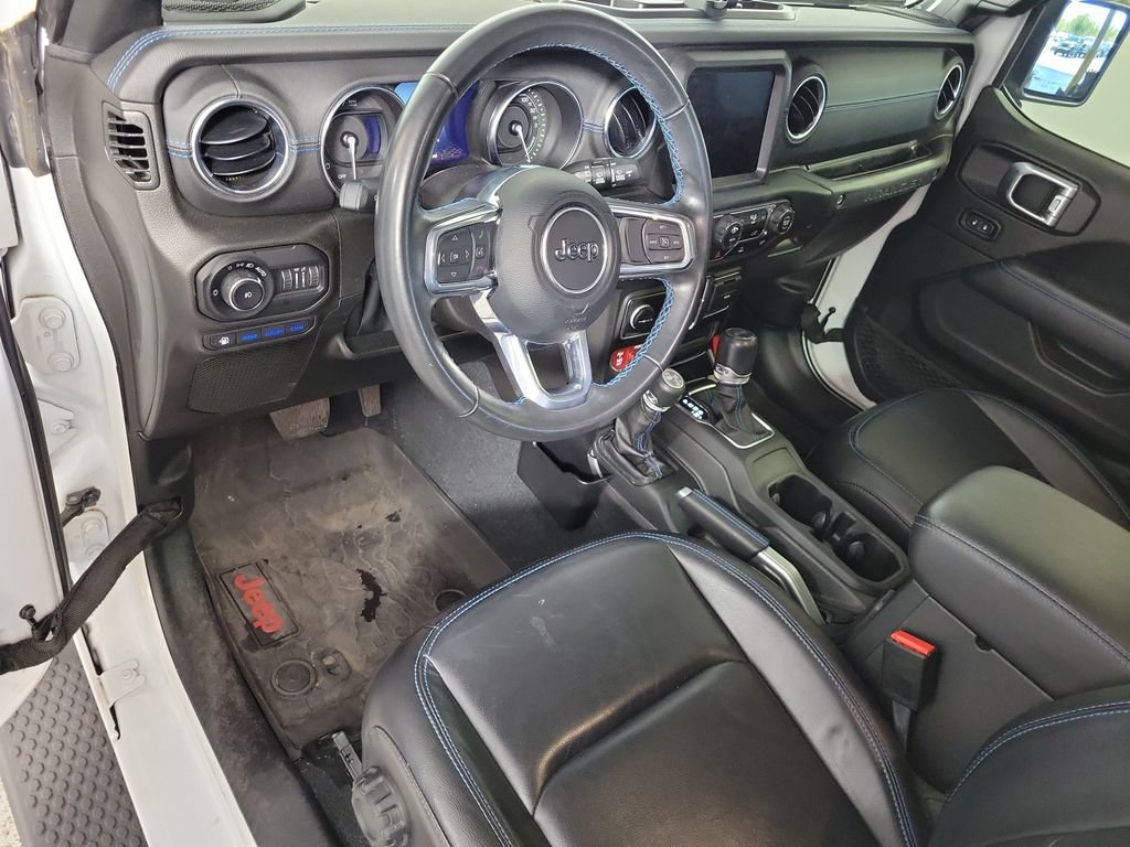 Used 2022 Jeep Wrangler Unlimited Rubicon 4xe AWD/4WD image 11